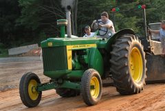 celebrity-tractor-pull