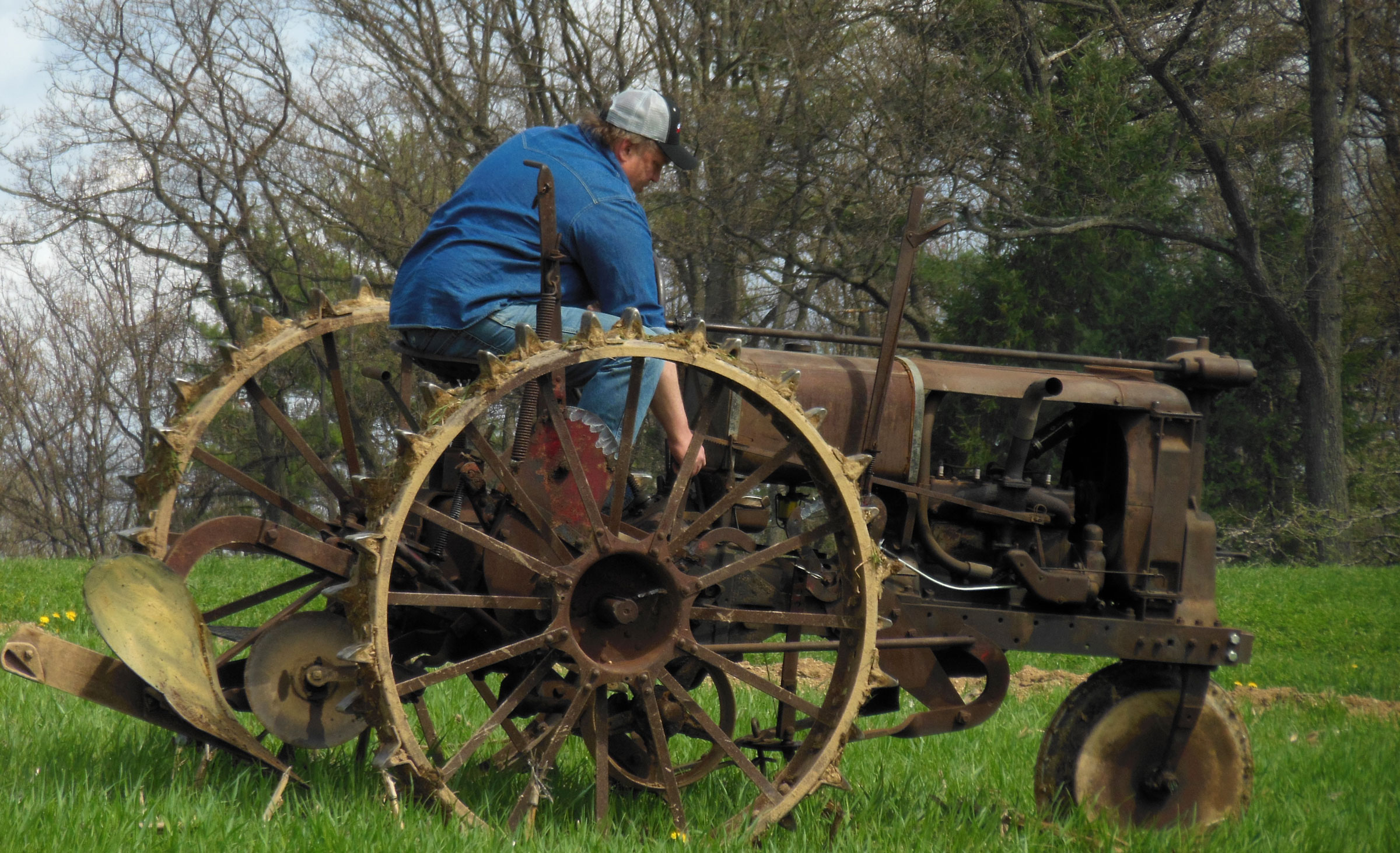 plowday-metal-wheels