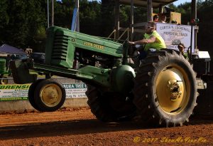 antique-tractor-pull